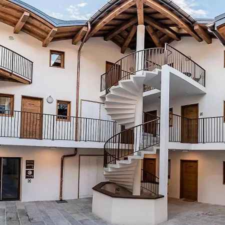 Le Grand Bouquetin - 3 Pieces Pour 6 Personnes Mae-9954